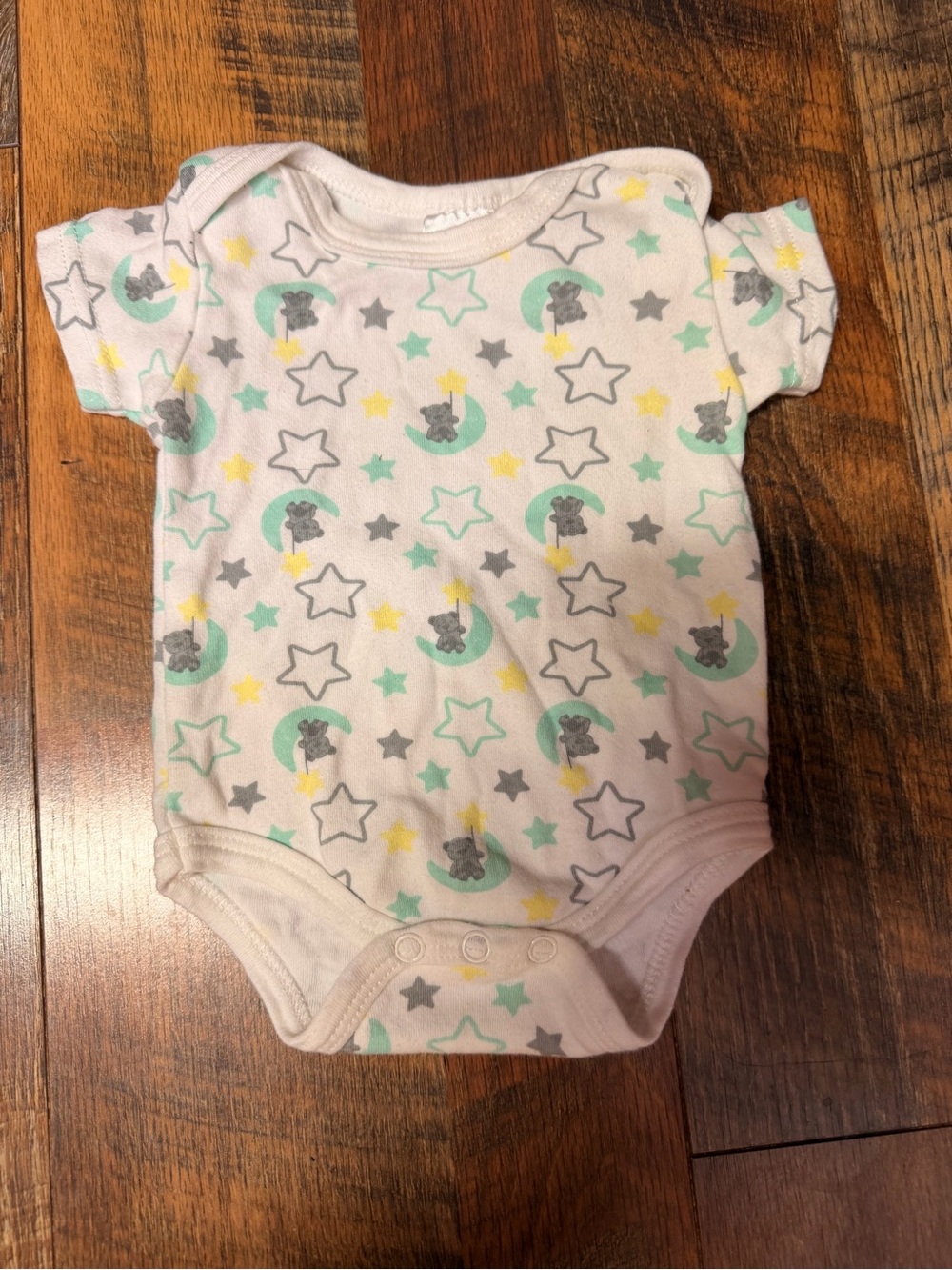 Infant Short Sleeve Onesie in White with Mint, Gray, and Yellow Star Print